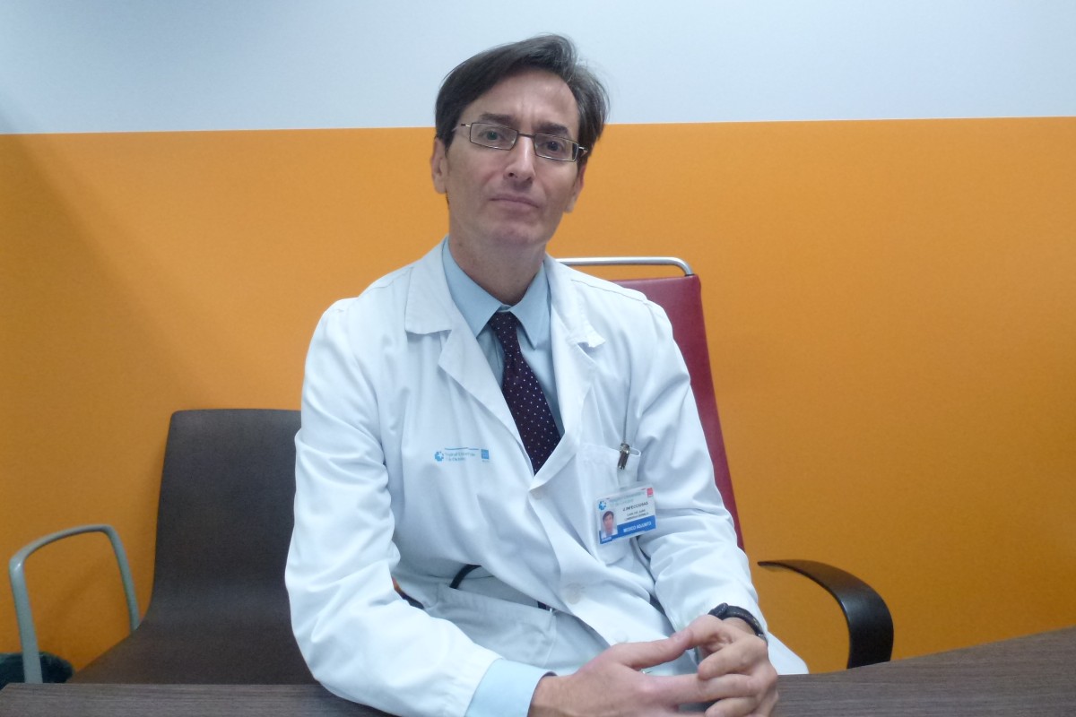 Carlos Lumbreras, jefe del Servicio de Medicina Interna del Hospital Universitario 12 de Octubre, de Madrid